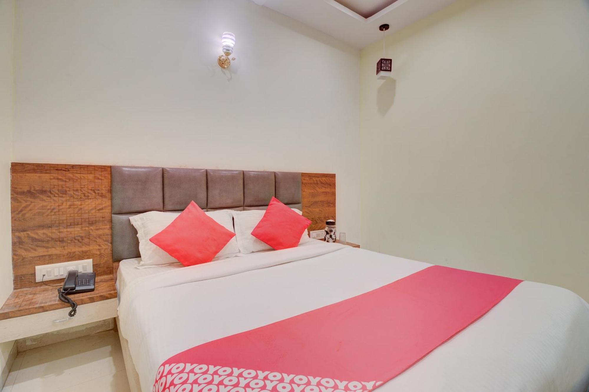 Hotel O Royal Orbit Мумбаи Экстерьер фото